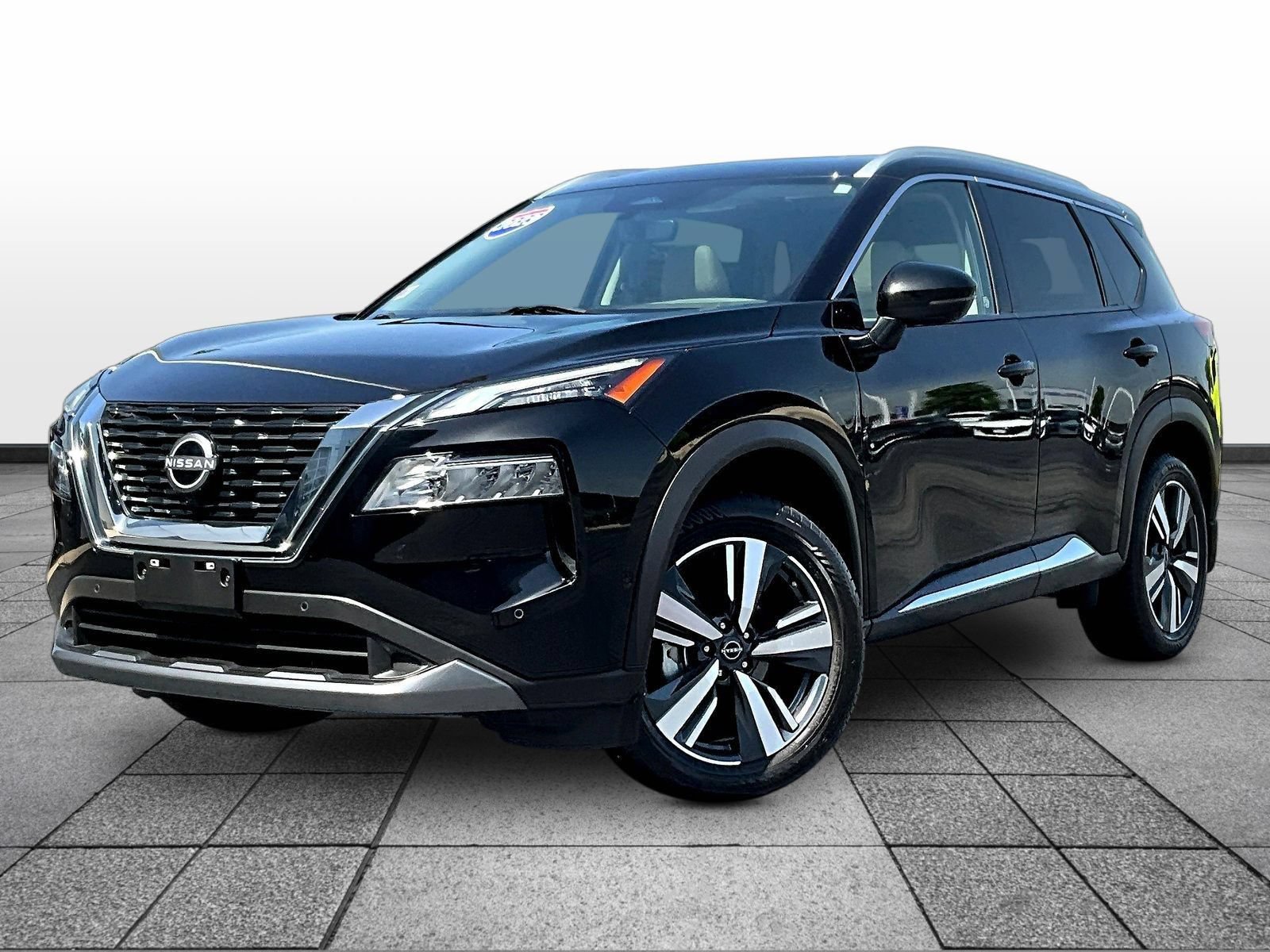 Certified 2023 Nissan Rogue SL w/ SL Premium Package AWD/4WD image 3