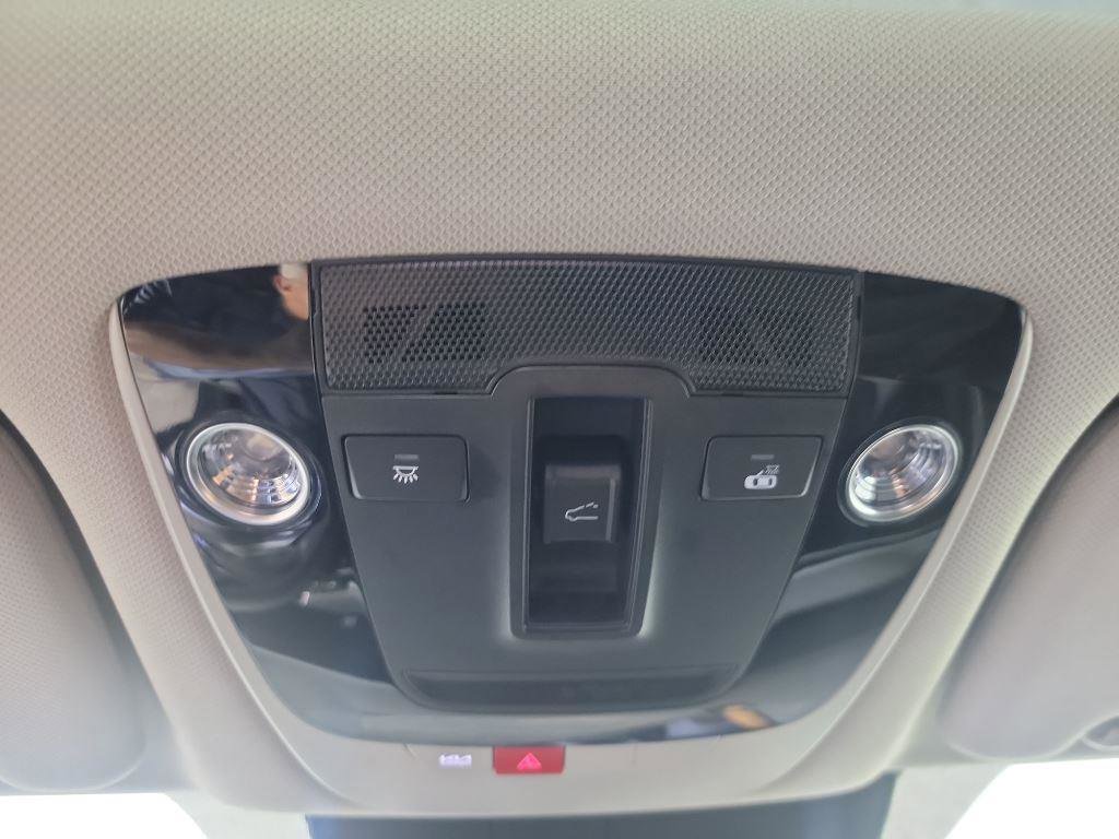 Certified 2025 Kia Sorento EX w/ Panoramic Sunroof Package image 23