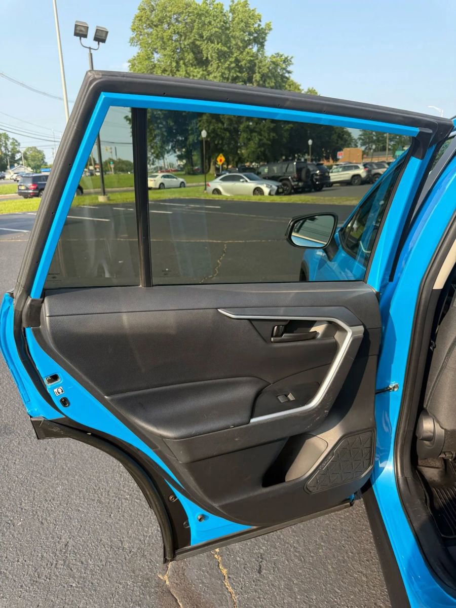 Used 2019 Toyota RAV4 LE w/ All Weather Liner Package image 27