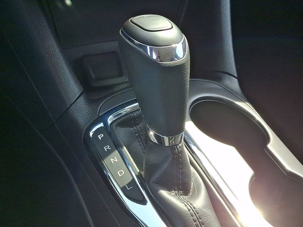 Used 2017 Chevrolet Cruze LT w/ Convenience Package image 16