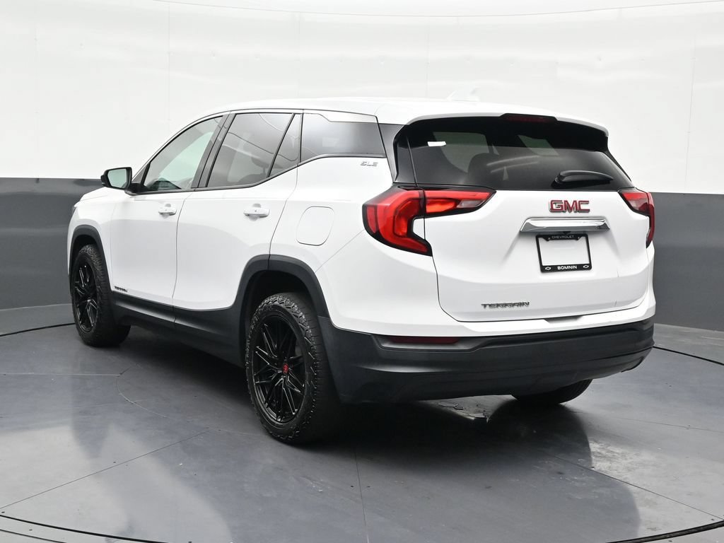 Used 2020 GMC Terrain SLE FWD image 3