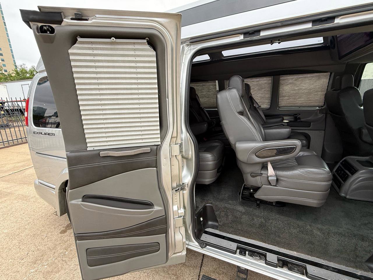 Used 2022 Chevrolet Express 2500 Extended w/ Enhanced Convenience Package image 30