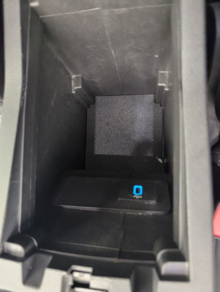 Used 2019 Ford Escape SE image 44