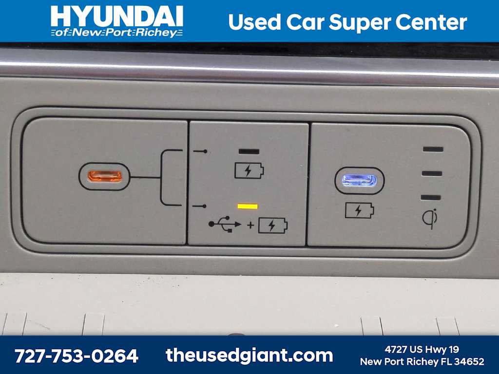 Certified 2025 Hyundai Santa Fe SEL FWD image 25