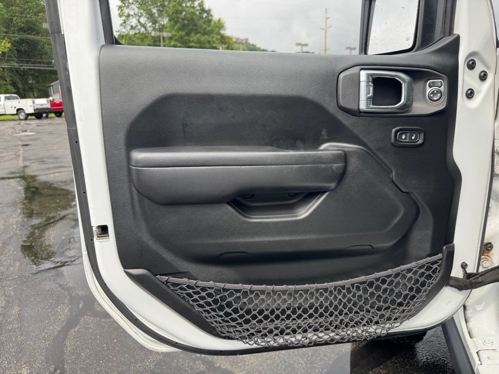 Used 2021 Jeep Wrangler Unlimited Rubicon AWD/4WD image 14