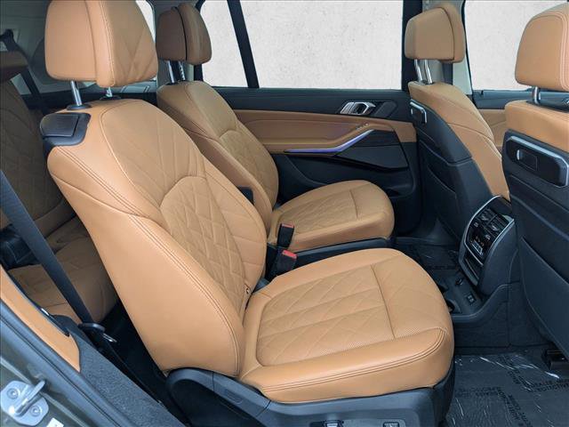 Used 2023 BMW X7 xDrive40i w/ Premium Package image 23