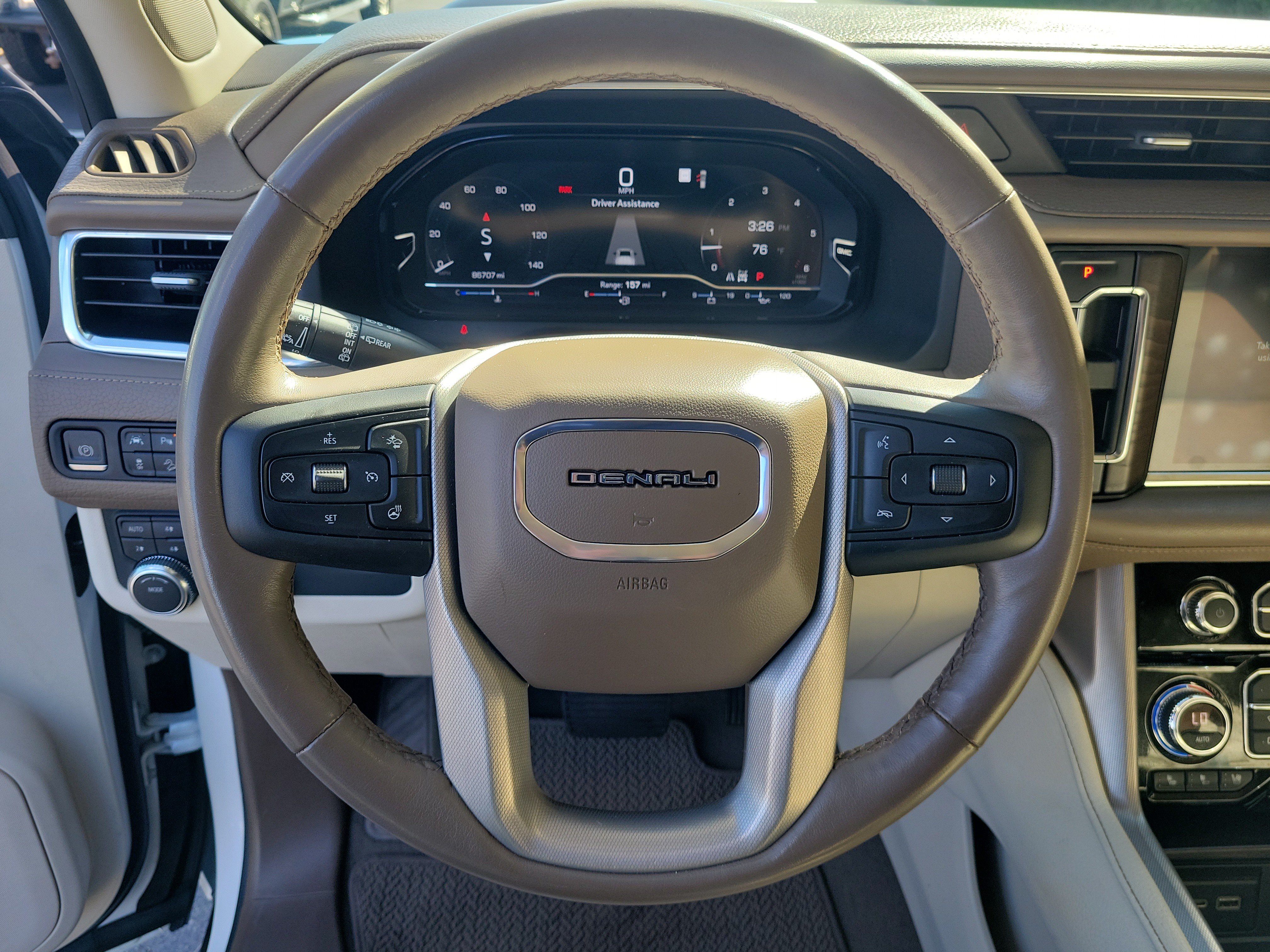 Used 2022 GMC Yukon XL Denali AWD/4WD image 22