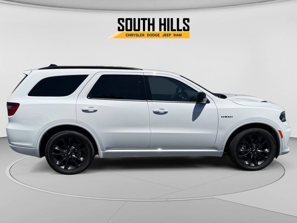 Used 2025 Dodge Durango R/T w/ Blacktop Package AWD/4WD image 6