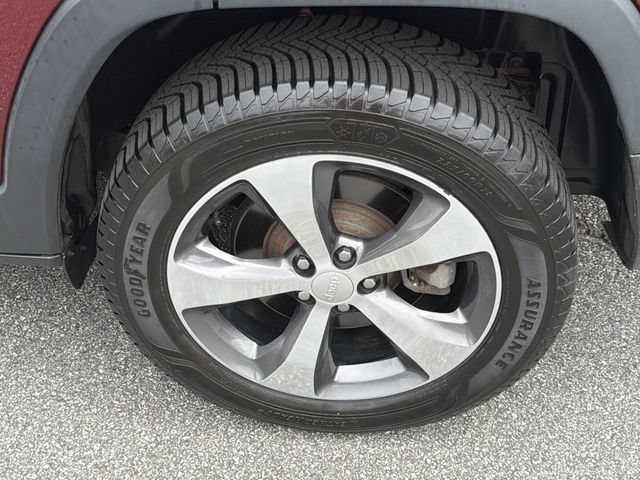 Used 2020 Jeep Cherokee Limited AWD/4WD image 20