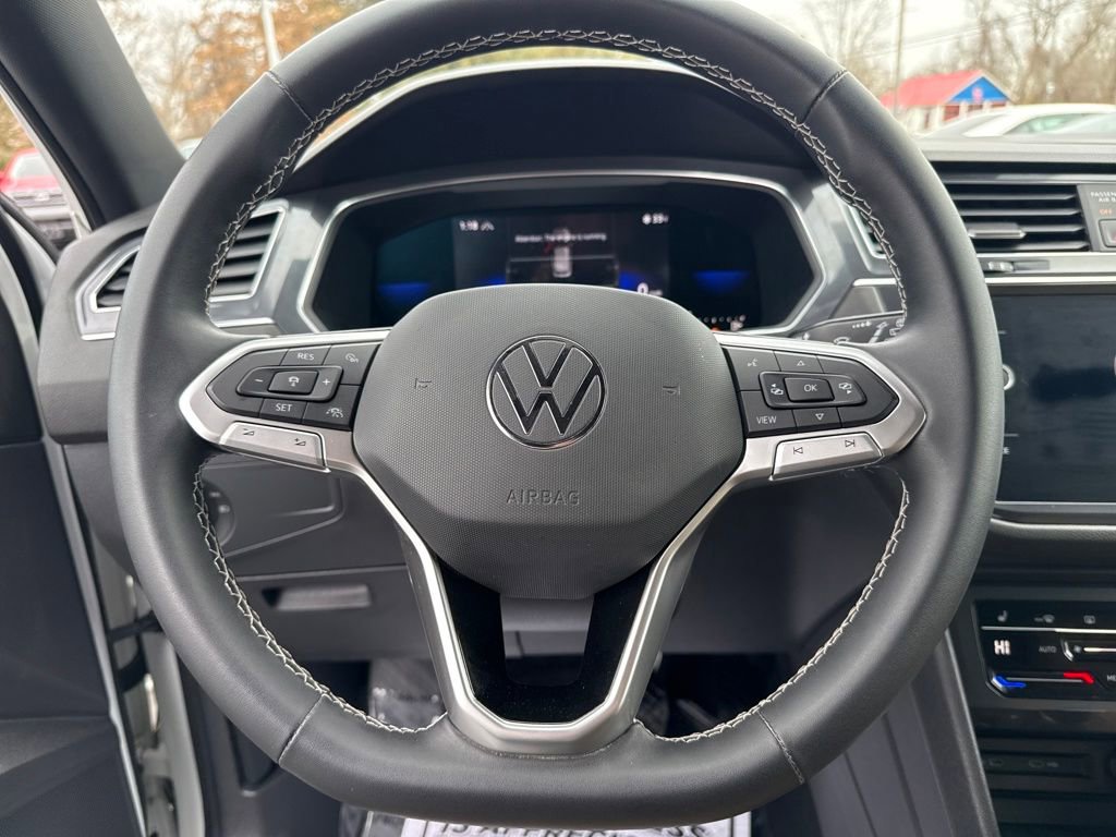 Used 2022 Volkswagen Tiguan SE image 20