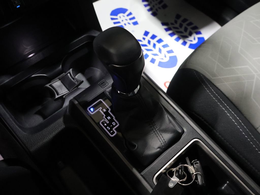 Used 2022 Toyota Tacoma TRD Off-Road w/ Technology Package image 29