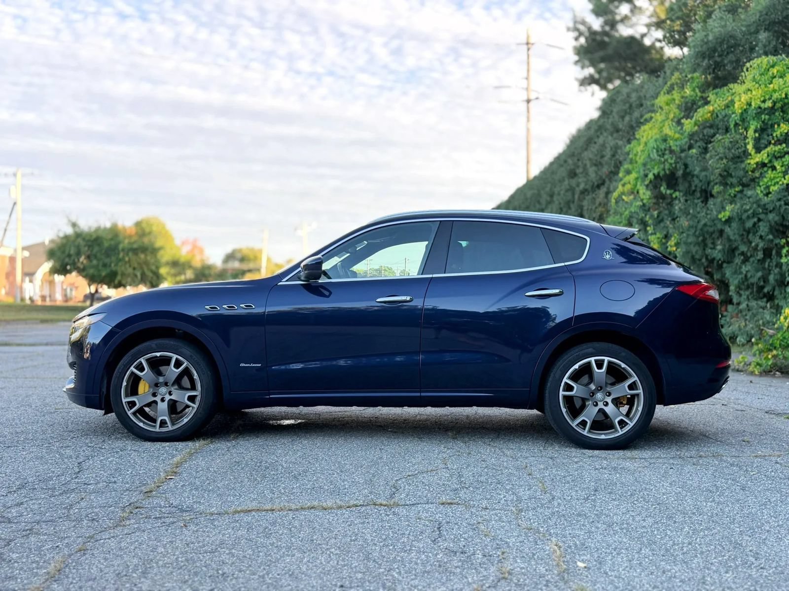 Used 2018 Maserati Levante GranLusso AWD/4WD image 41