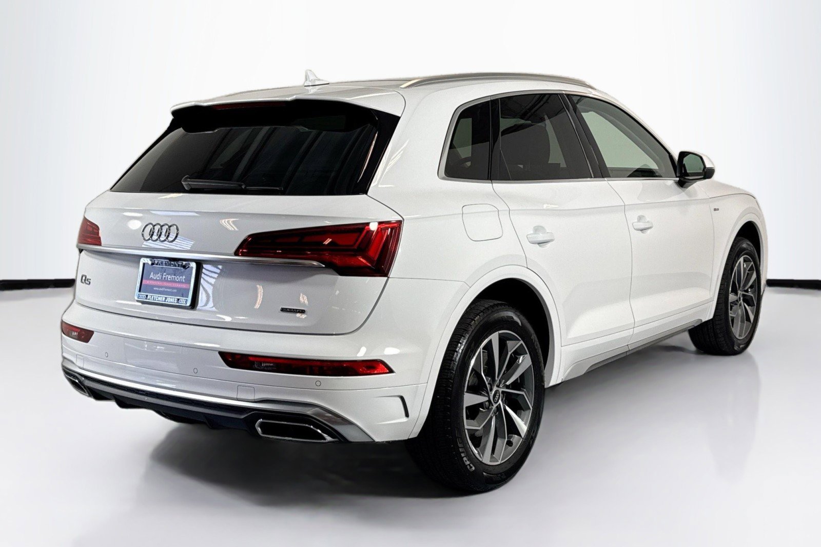 Used 2022 Audi Q5 2.0T Premium w/ Convenience Package image 5