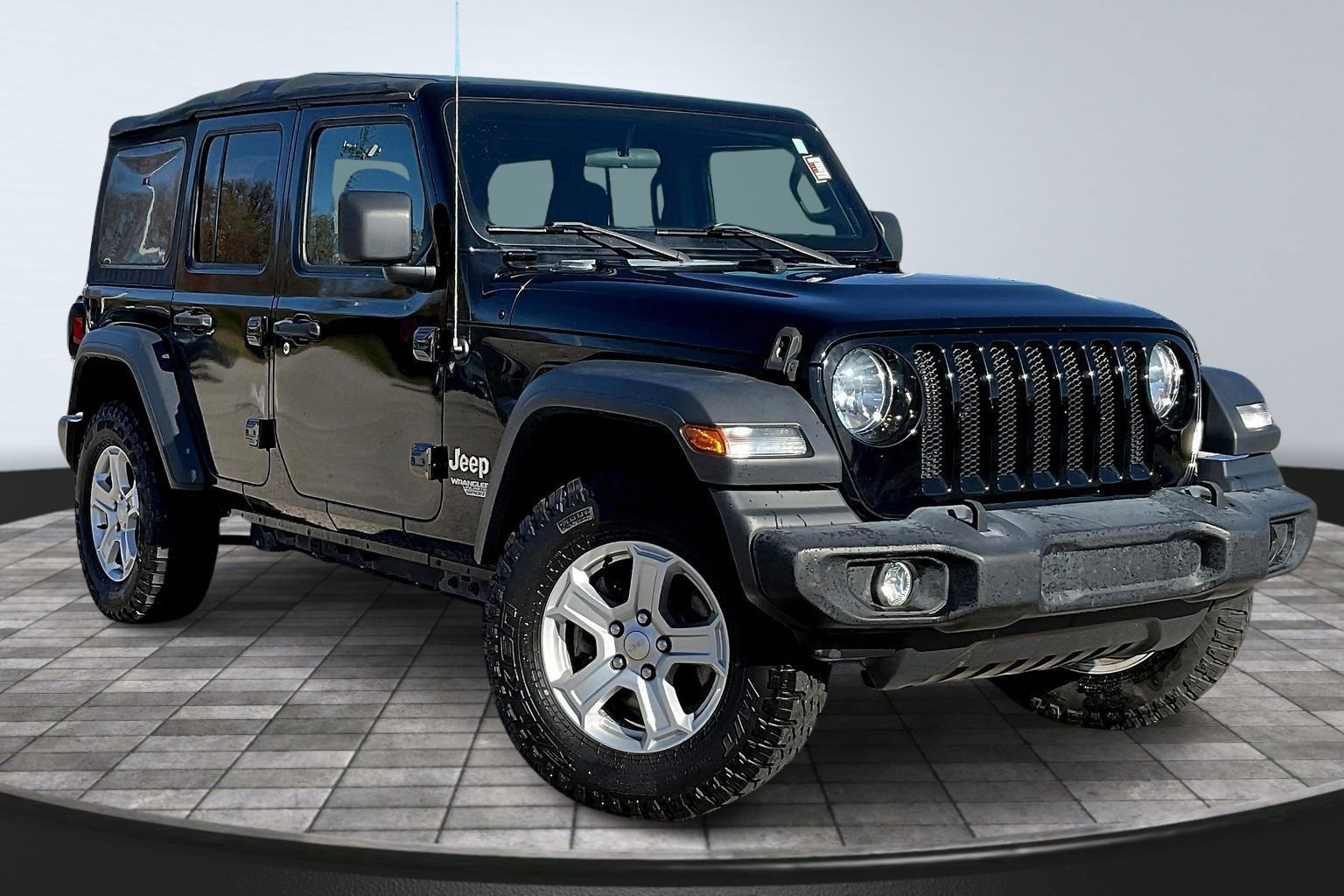 Used 2018 Jeep Wrangler Unlimited Sport S image 10