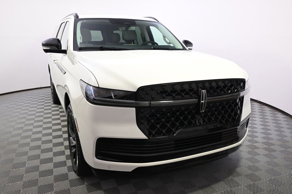 New 2026 Lincoln Navigator L Reserve w/ Jet Appearance Package image 9