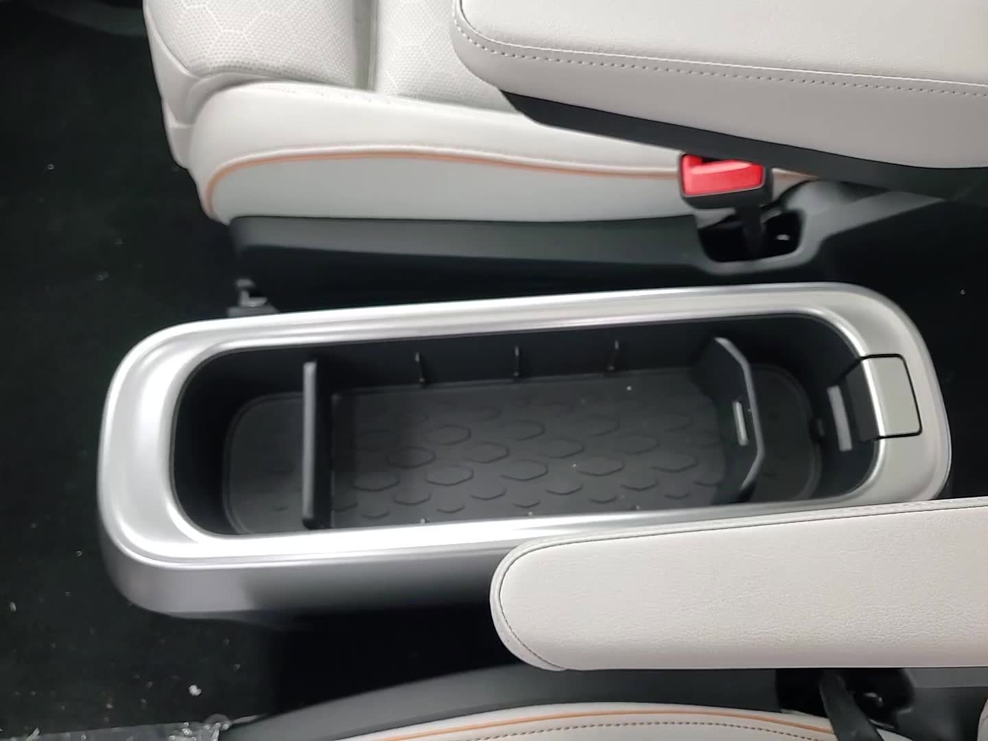 New 2025 Volkswagen ID. Buzz 1st Edition image 24