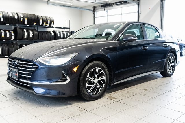 Used 2022 Hyundai Sonata Blue image 3