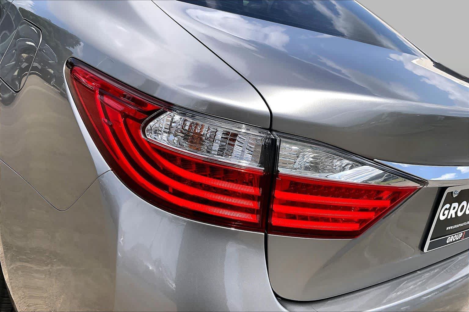 Used 2015 Lexus ES 350 w/ Premium Package FWD image 26