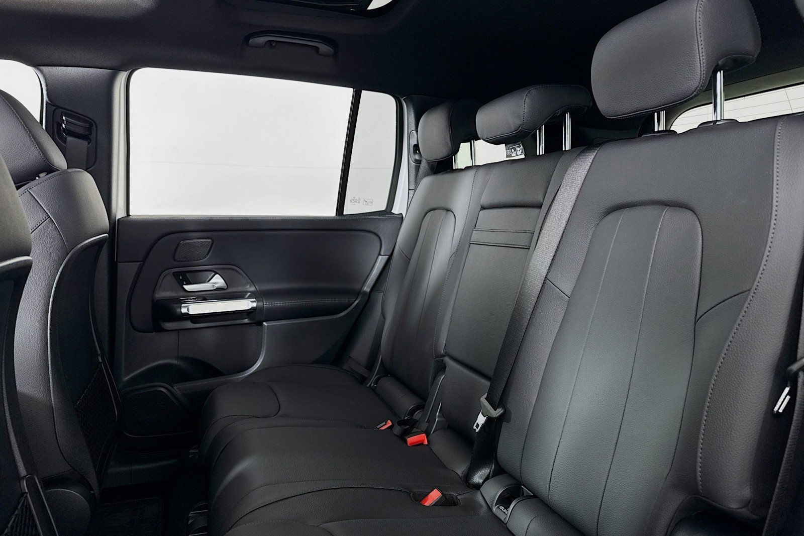 New 2026 Mercedes-Benz GLB 250 image 7