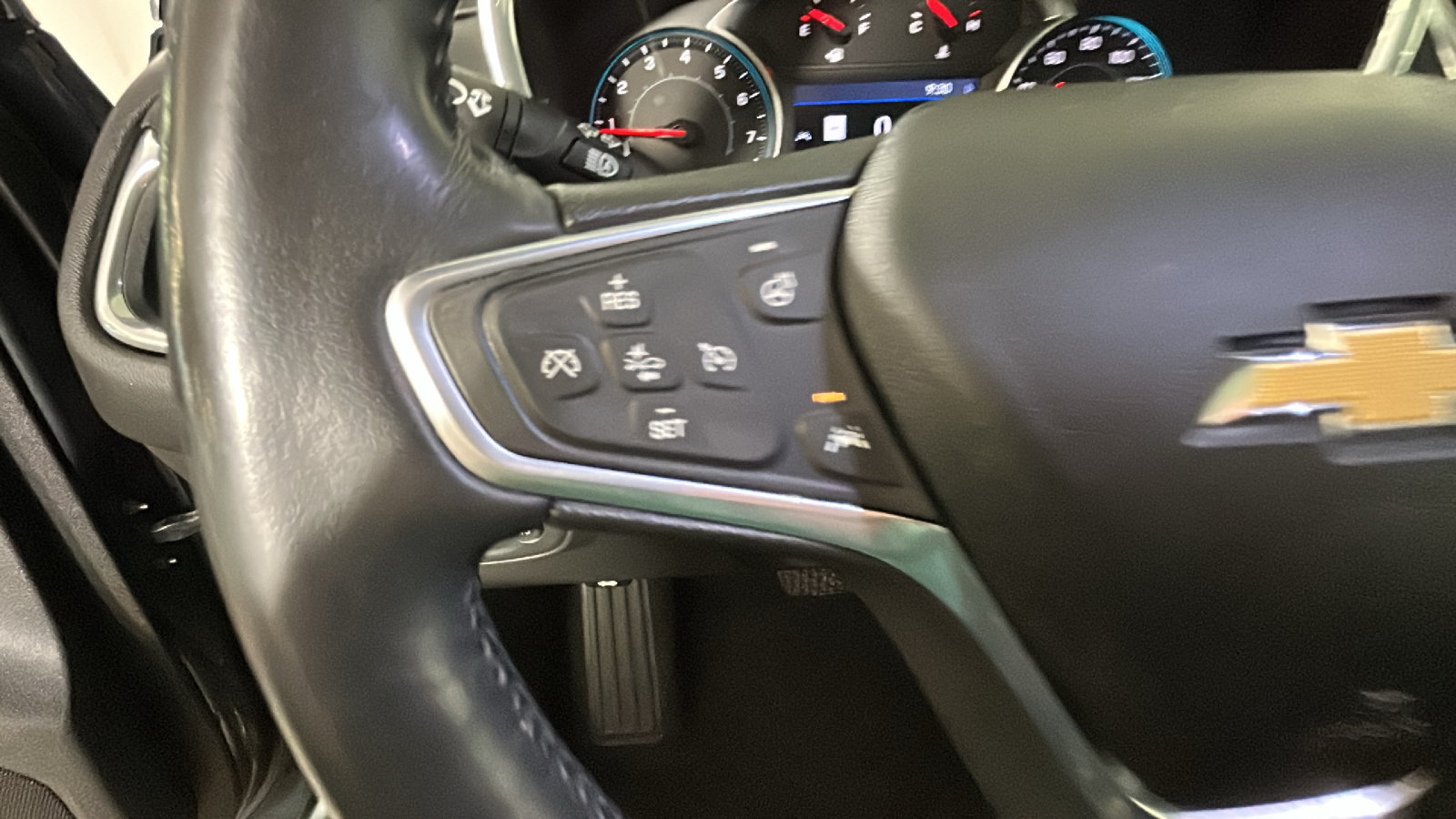 Used 2019 Chevrolet Equinox Premier AWD/4WD image 19