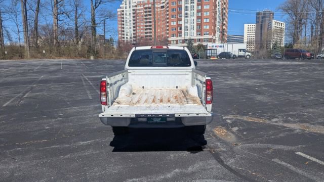 Used 2015 Nissan Frontier SV image 13