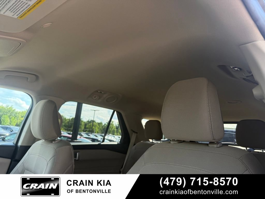 Used 2023 Ford Explorer XLT RWD image 22
