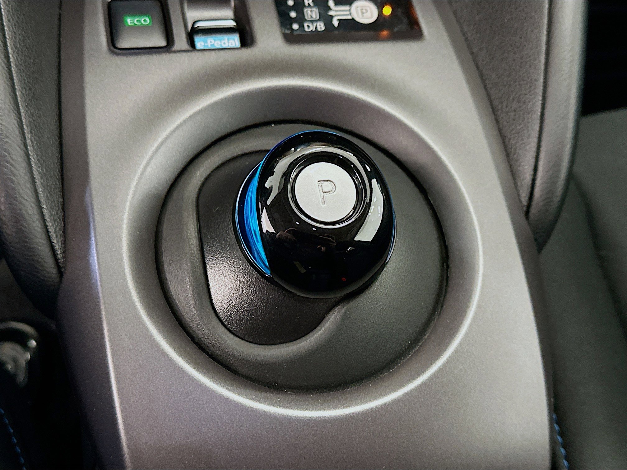 Used 2025 Nissan Leaf S FWD image 24
