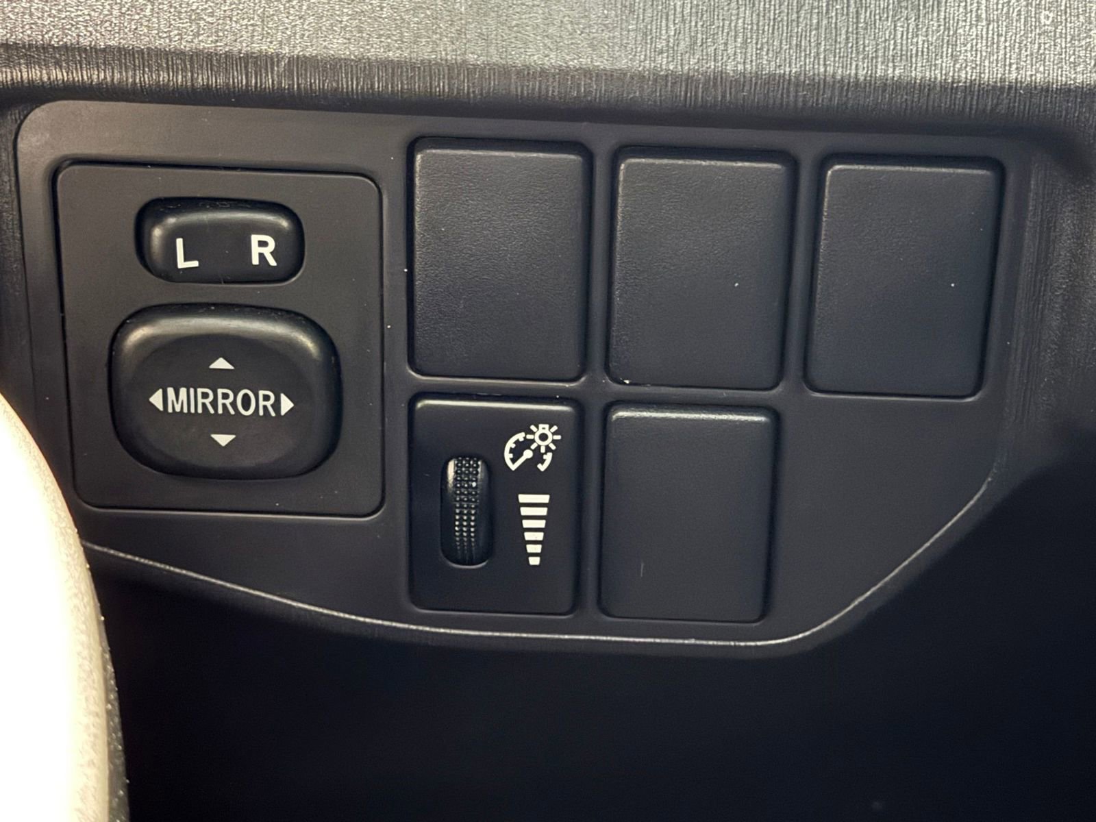 Used 2012 Toyota Prius Four image 27