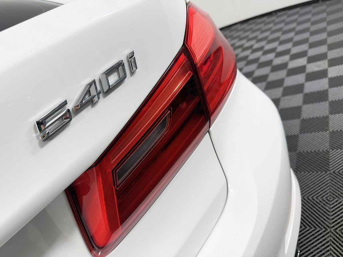 Used 2017 BMW 540i RWD image 11