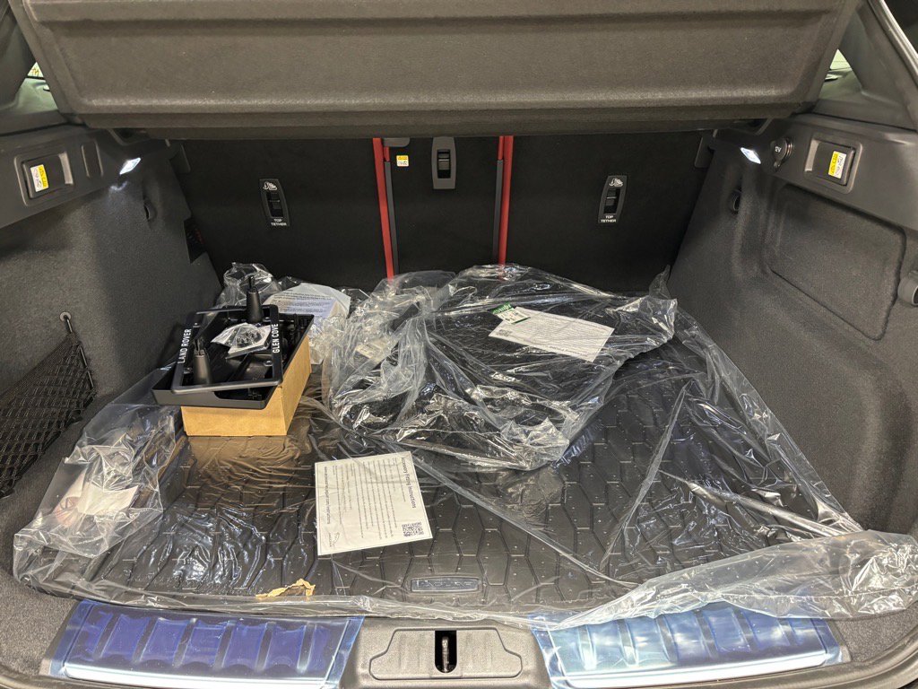 New 2026 Jaguar F-PACE R-Dynamic S image 41