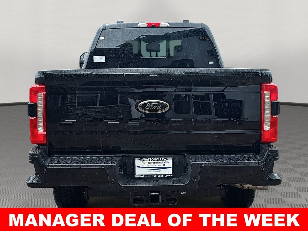 New 2026 Ford F250 Lariat w/ Black Appearance Package image 4