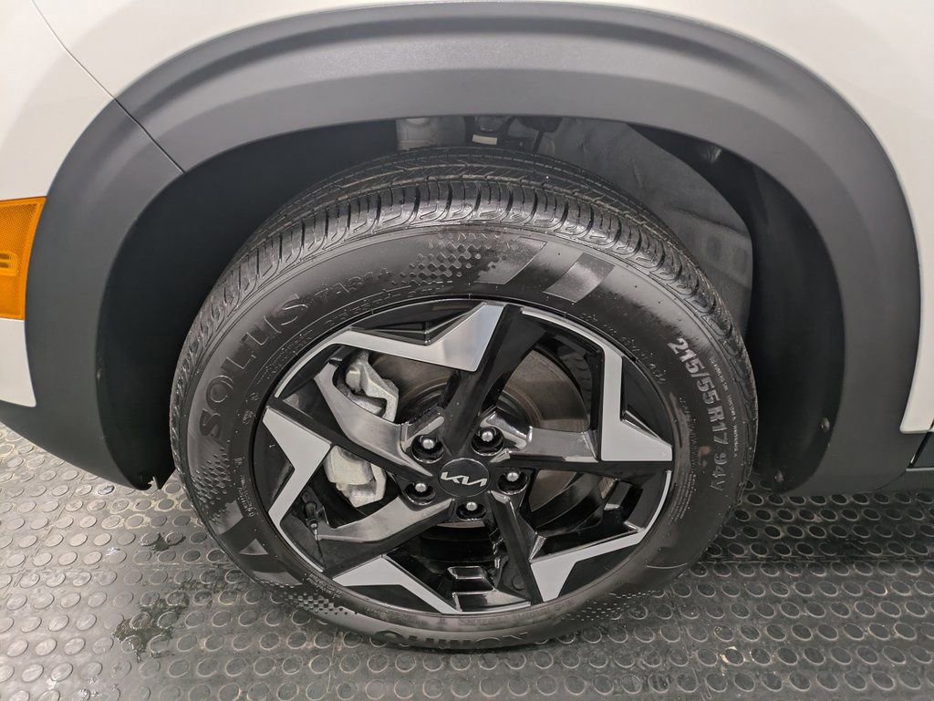 Used 2025 Kia Seltos S image 7