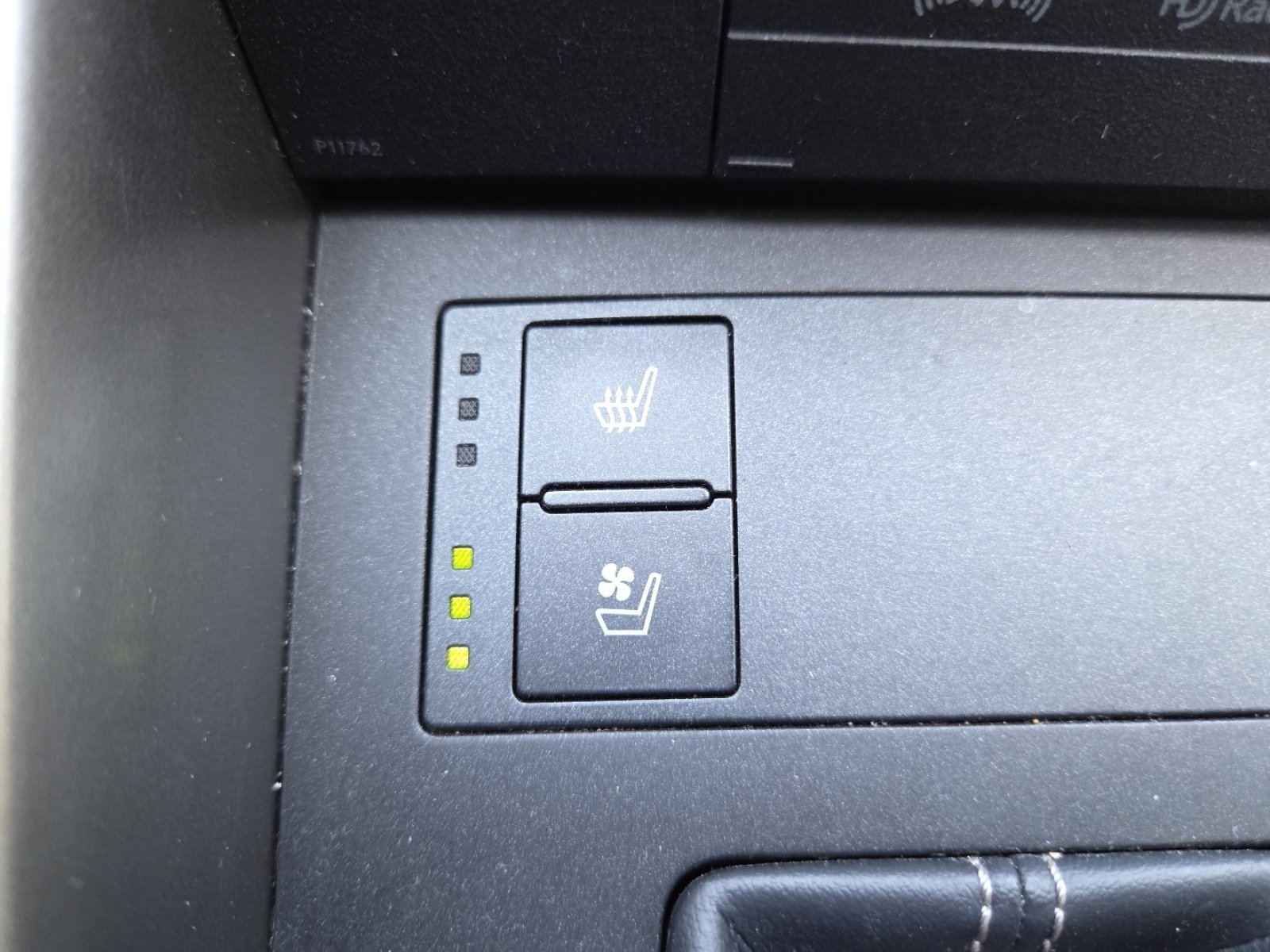 Used 2020 Lexus IS 300 w/ Navigation Package RWD image 6