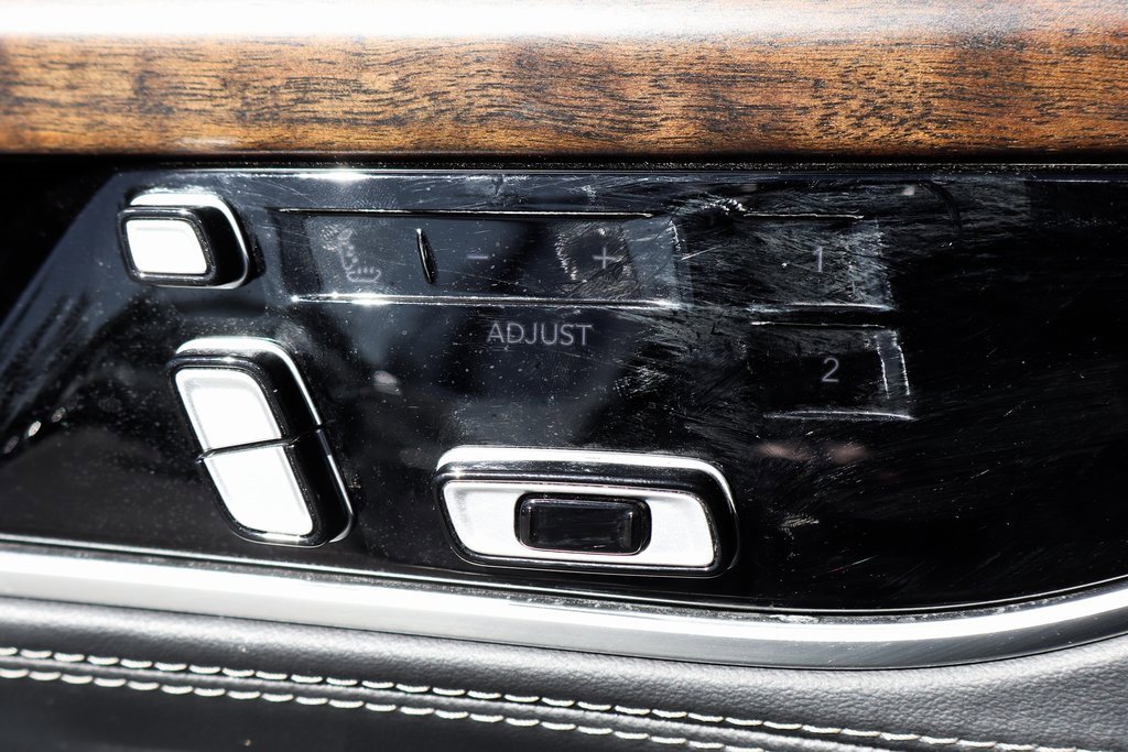 Used 2022 Jeep Grand Wagoneer Series II w/ Convenience Group III image 16