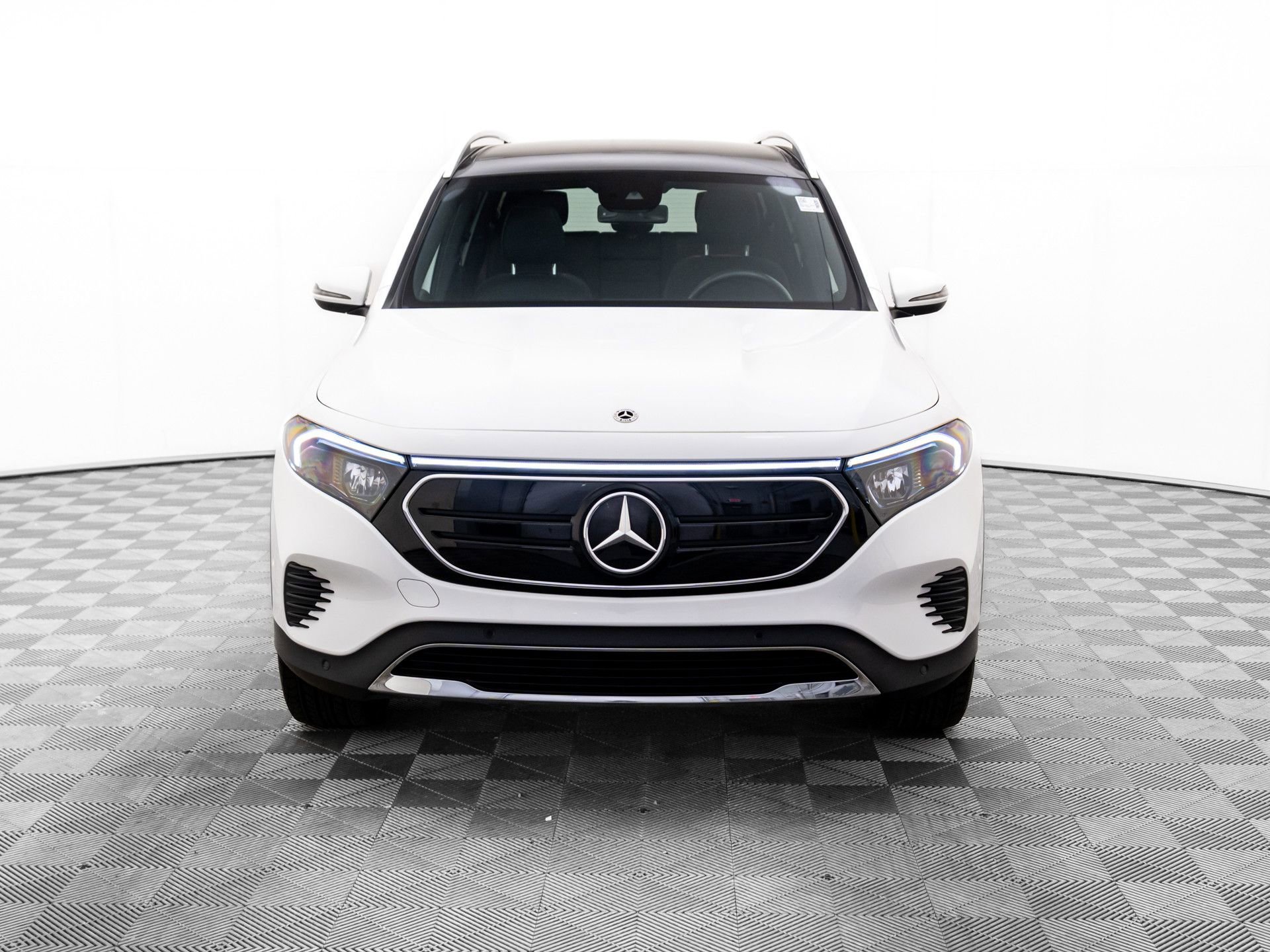 Certified 2023 Mercedes-Benz EQB 300 4MATIC image 10