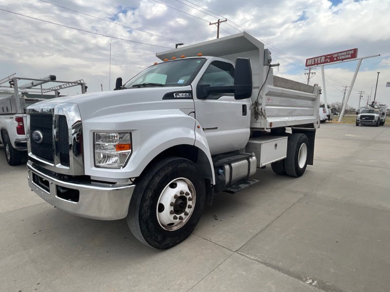 Used 2021 Ford F650 2WD Regular Cab Super Duty image 4