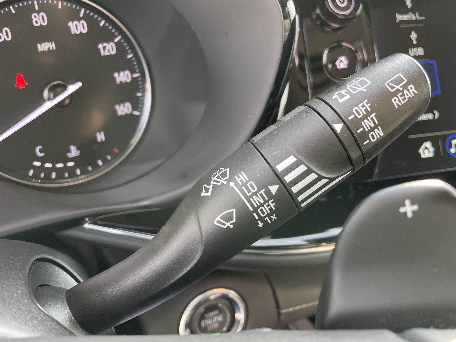 Used 2022 Buick Envision Avenir w/ Safety Package FWD image 19