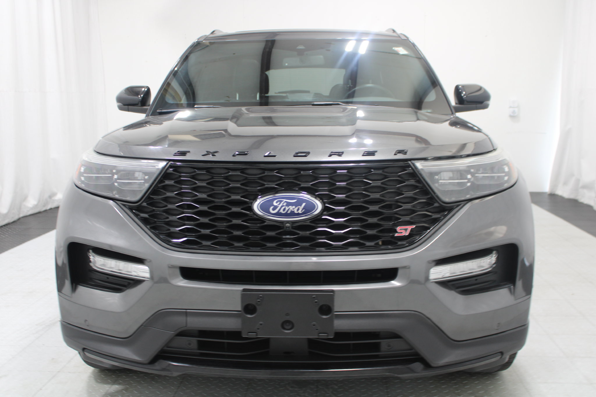 Used 2020 Ford Explorer ST w/ Premium Technology Package AWD/4WD image 3