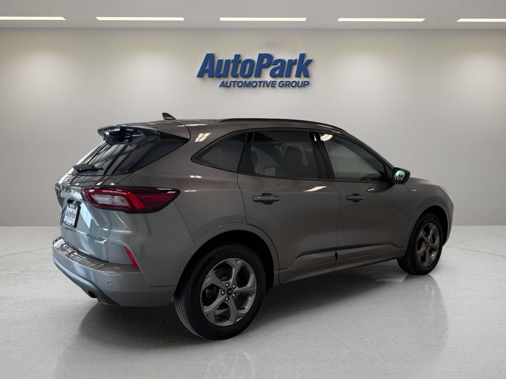 Used 2024 Ford Escape ST-Line w/ Tech Pack #1 AWD/4WD image 7