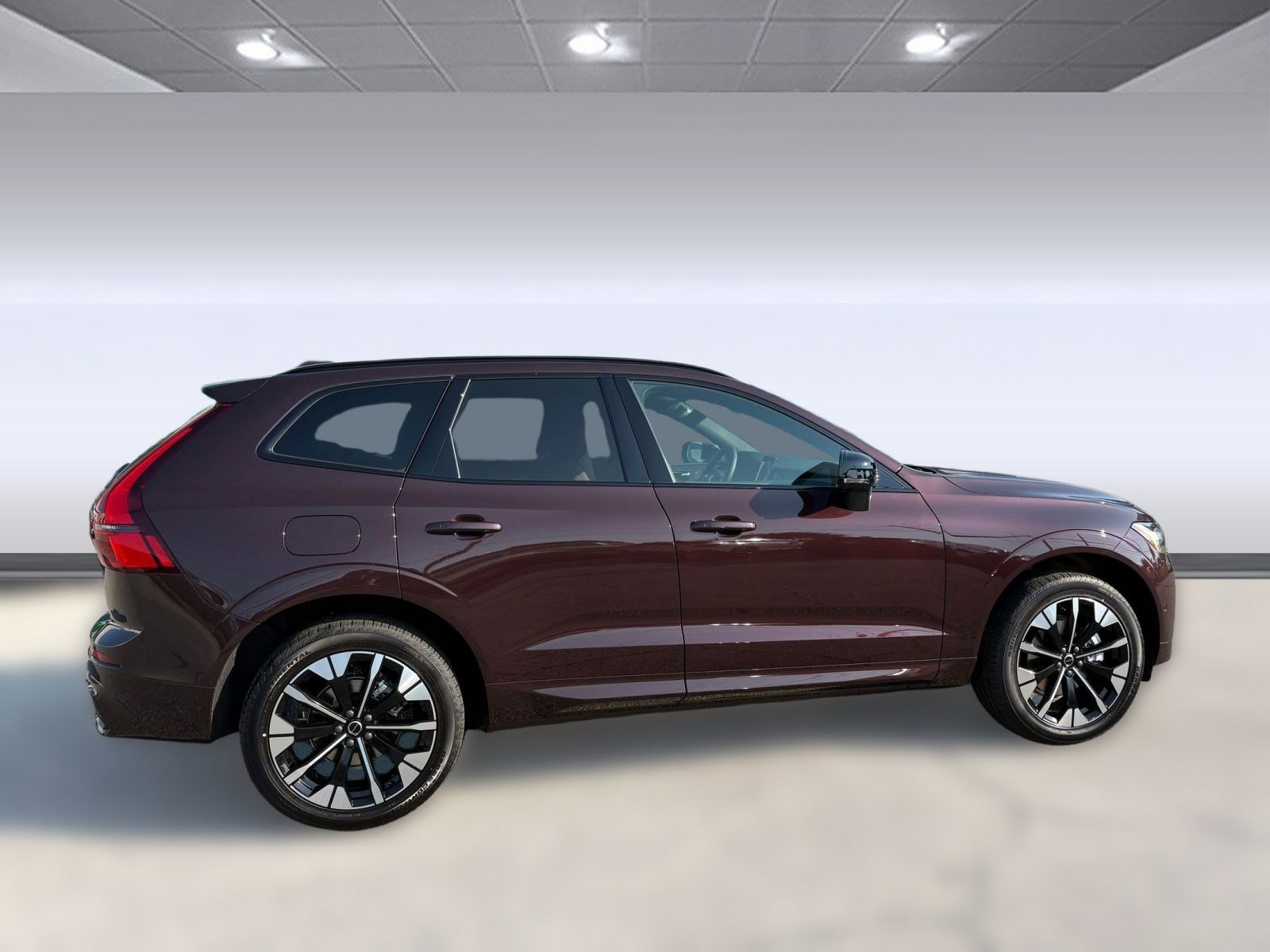 New 2026 Volvo XC60 B5 Plus w/ Climate Package image 8
