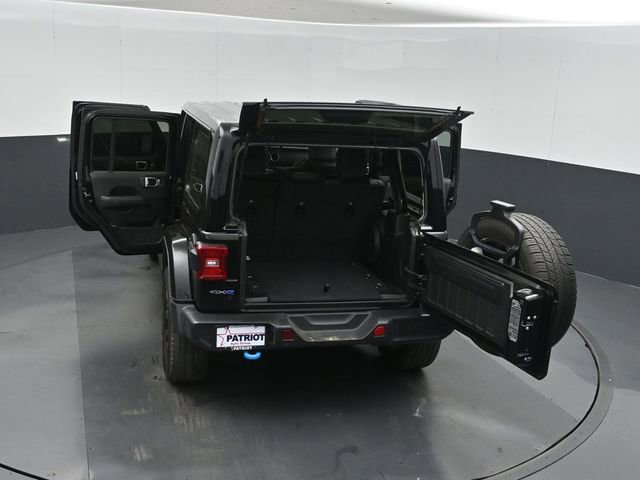 Used 2022 Jeep Wrangler Unlimited Sahara w/ Cold Weather Group image 50