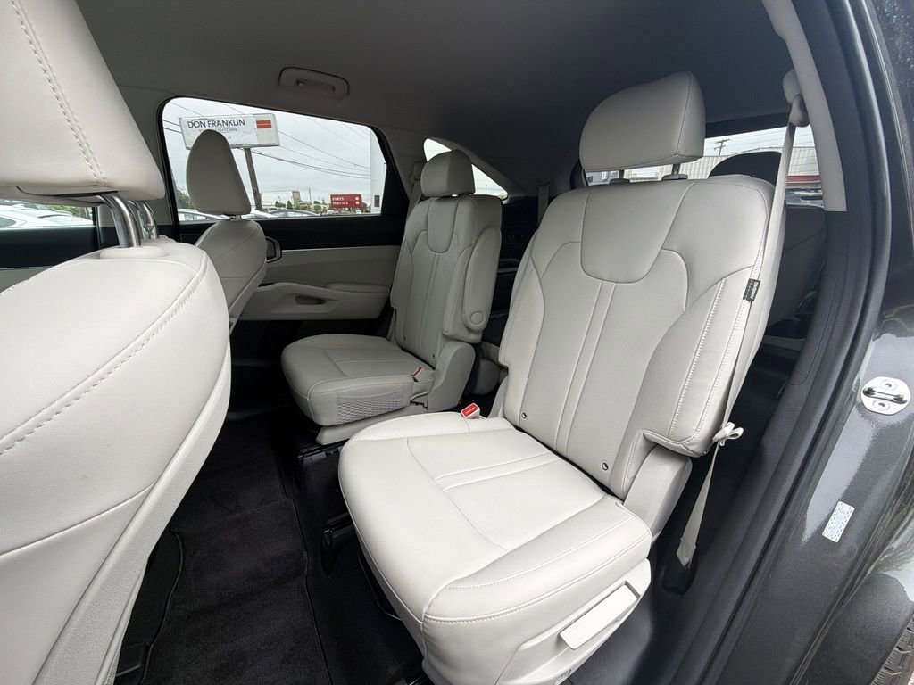 Used 2025 Kia Sorento EX AWD/4WD image 23