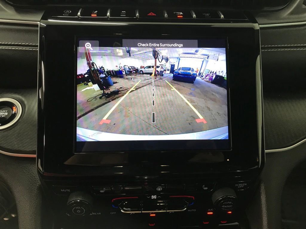 Used 2024 Jeep Grand Cherokee Altitude image 18