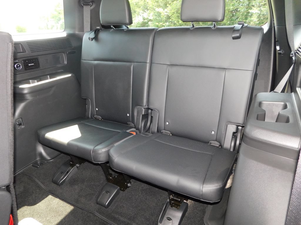 Used 2024 Hyundai Santa Fe SEL FWD image 33