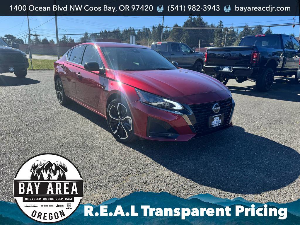 Used 2023 Nissan Altima 2.5 SR image 3