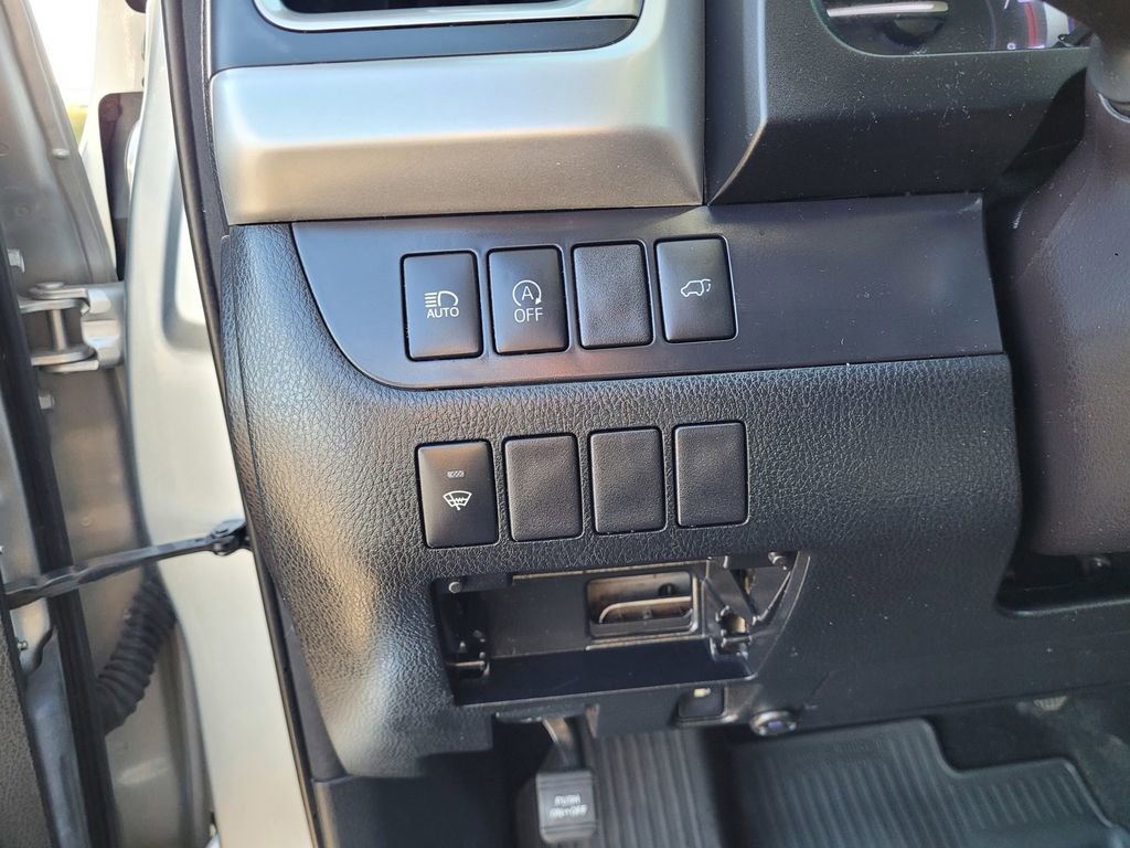 Used 2018 Toyota Highlander XLE image 25