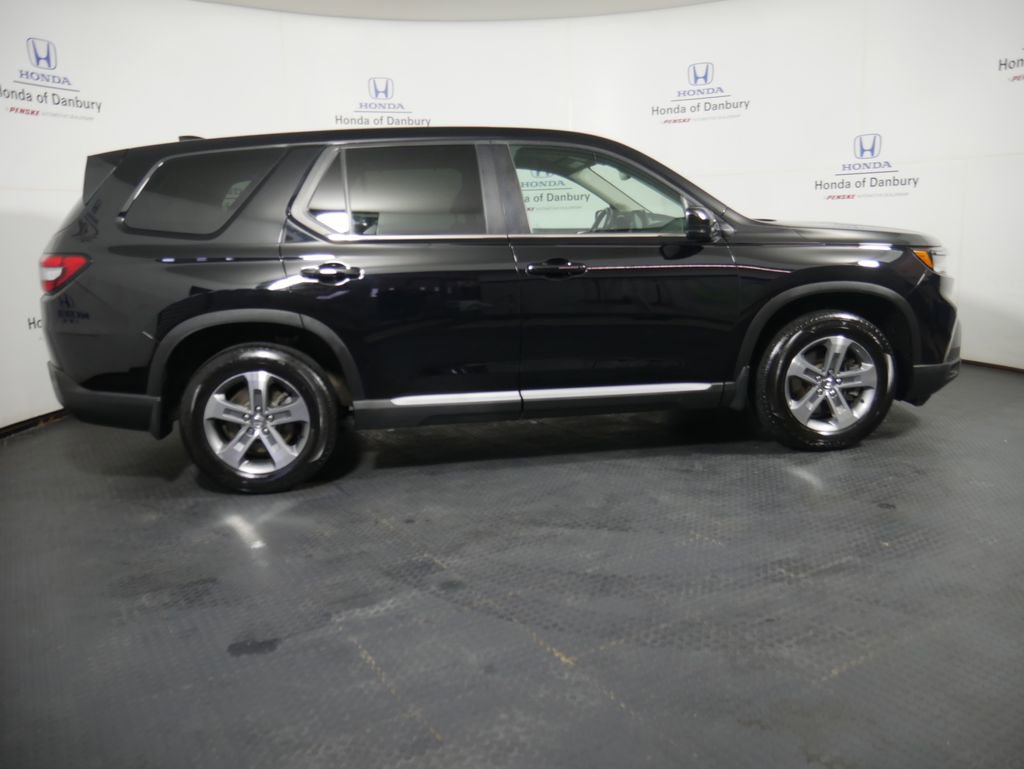 Used 2023 Honda Pilot EX-L image 3