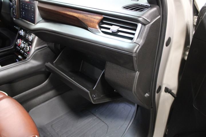 Used 2023 GMC Yukon XL Denali Ultimate w/ LPO, Floor Liner Package image 29