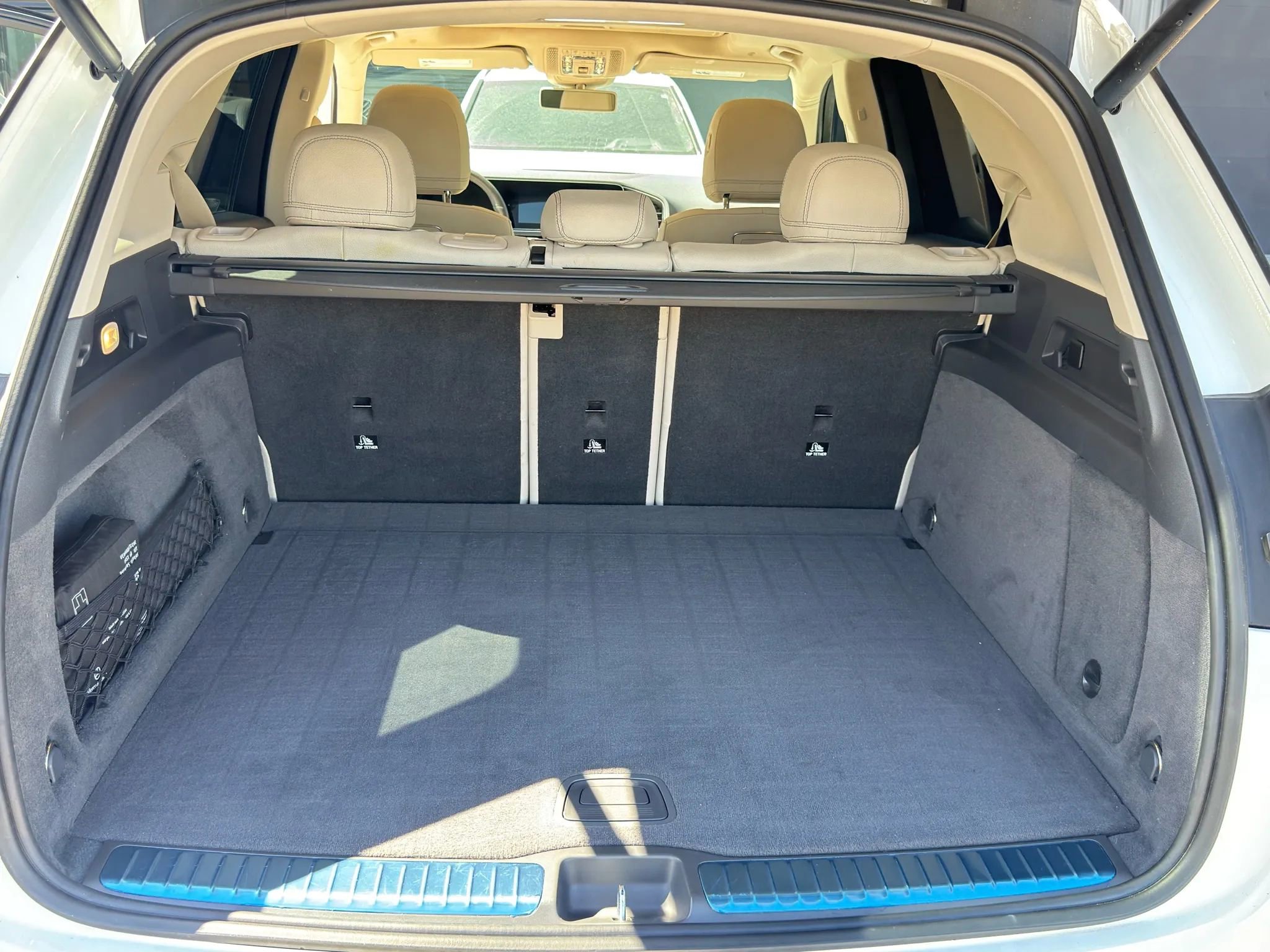 Used 2020 Mercedes-Benz GLE 350 4MATIC w/ Premium Package image 25