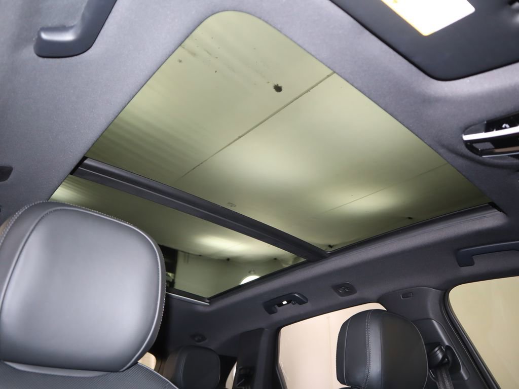 Used 2020 Porsche Cayenne S image 19